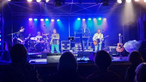 Tünnes Delüxe - live 2023