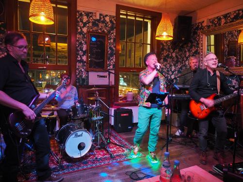 Tünnes Delüxe - live 2024