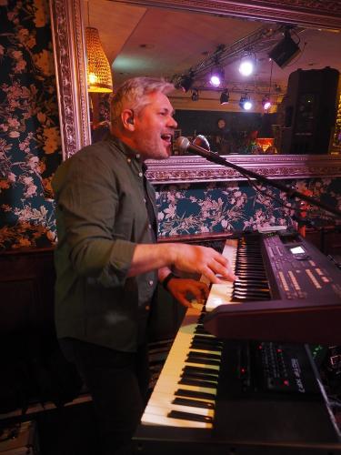 Tünnes Delüxe - live 2024