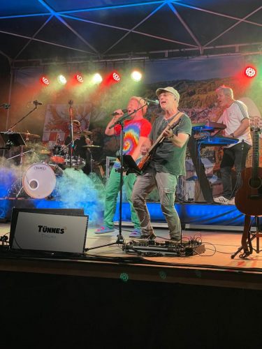 Tünnes Delüxe - live 2025