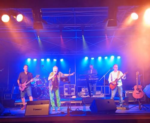 Tünnes Delüxe - live 2023