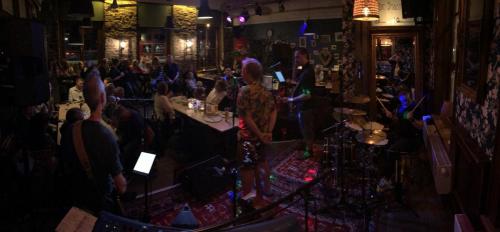 Tünnes Delüxe - live 2023