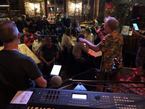 Tünnes Delüxe - live 2023