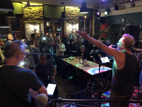 Tünnes Delüxe - live 2023