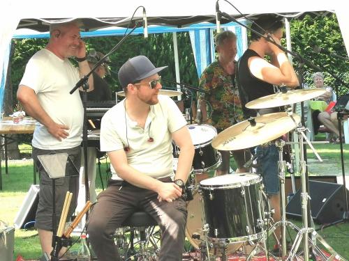 Tünnes Delüxe - live 2023