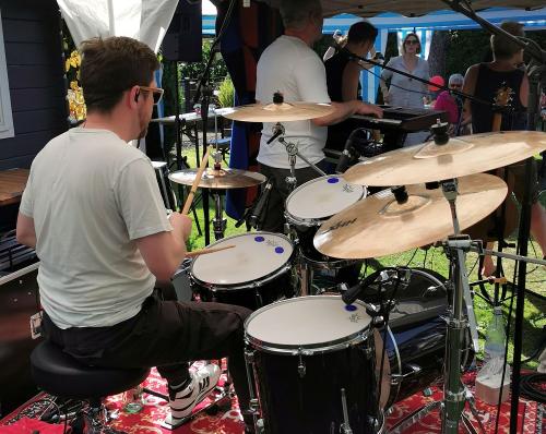 Tünnes Delüxe - live 2023