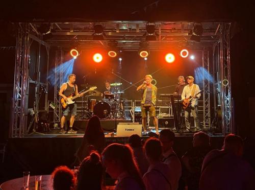 Tünnes Delüxe - live 2024